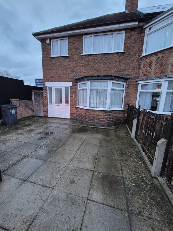 Property photo 1 of 11 Front