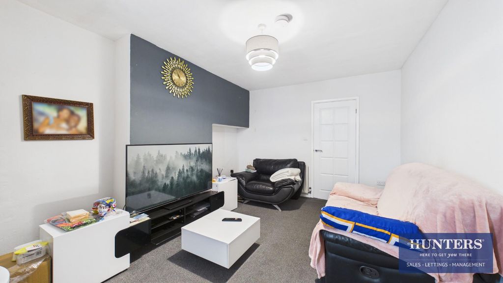 Property photo 3 of 5 Living Room