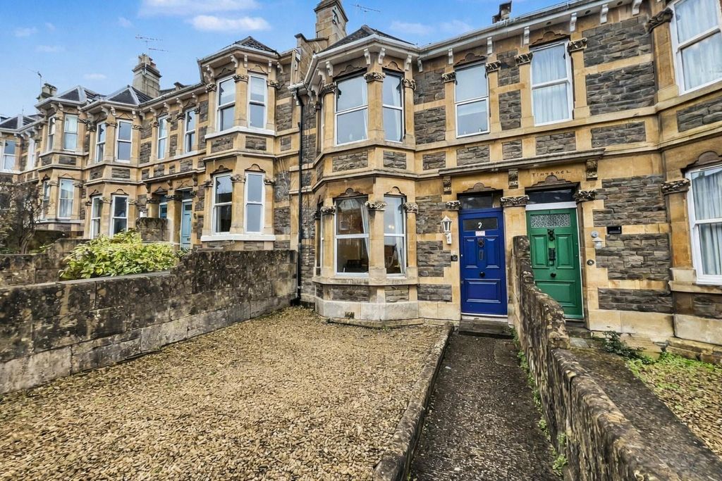 Property photo 1 of 13 Front