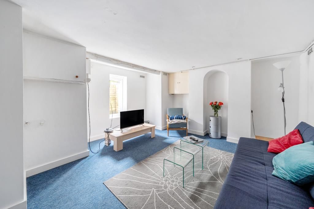 Property photo 2 of 20 Living Area