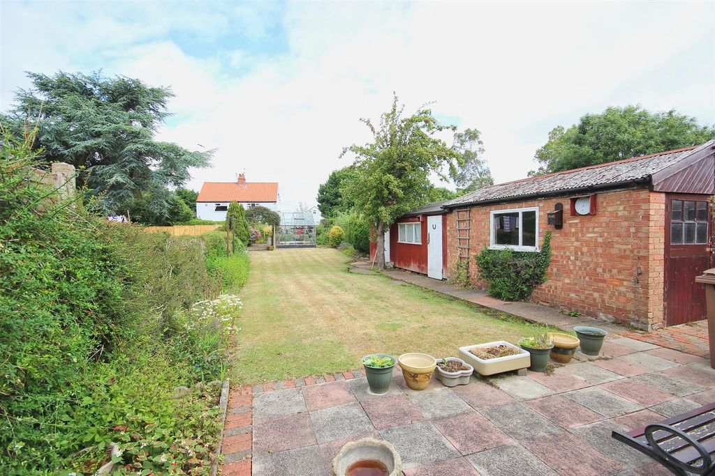 Property photo 2 of 23 Outside