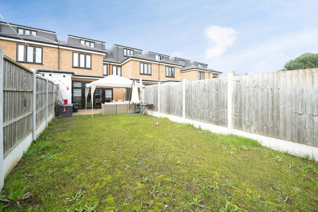 Property photo 2 of 16 Pbox-Img.Jpg