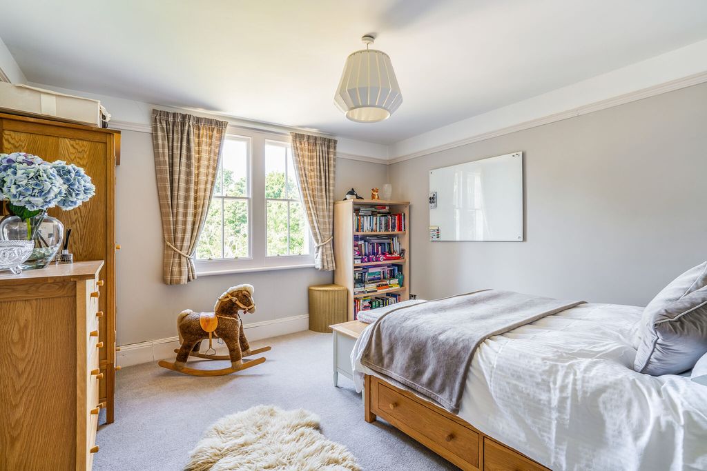 Additional image 26 of 6 bed detached house for saleChurch Avenue, Farnborough GU14