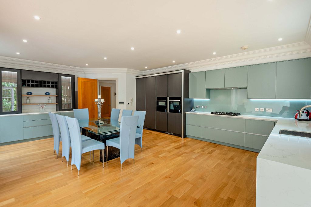Property photo 3 of 29 Kitchen/Dining Room