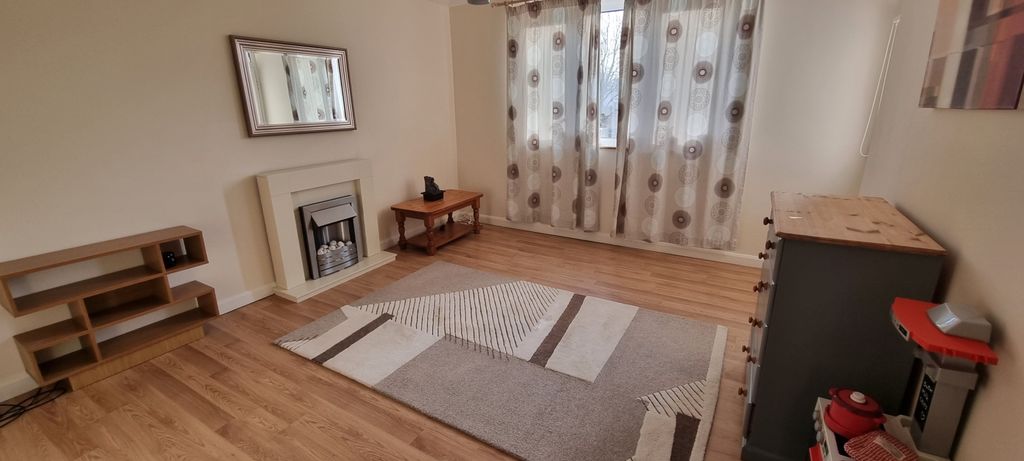 Property photo 2 of 4 Lounge Nightingale