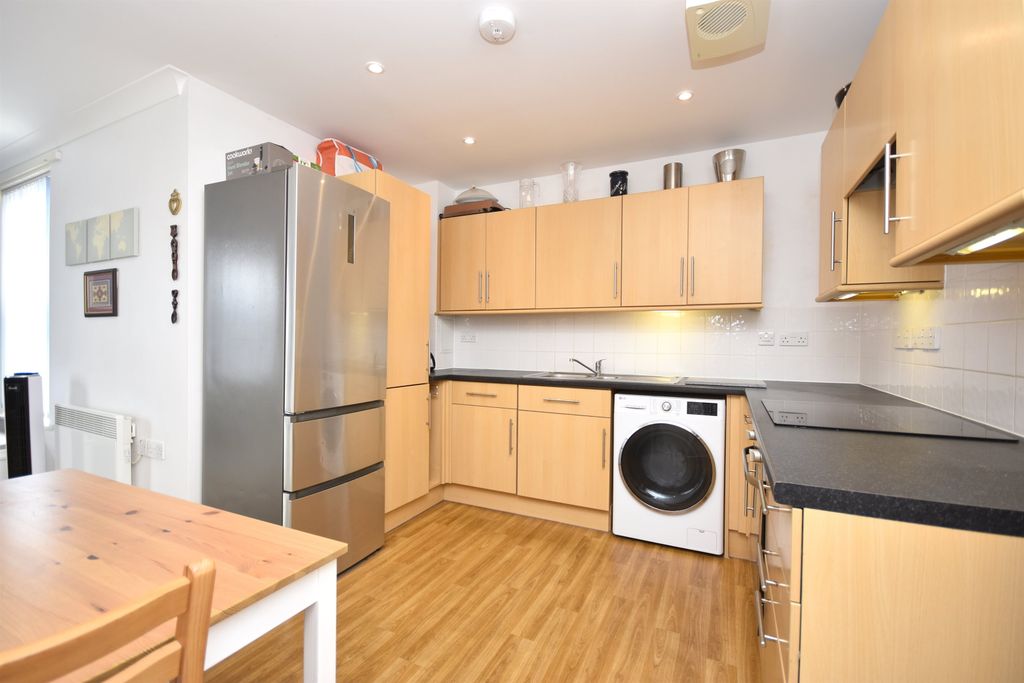 Property photo 2 of 14