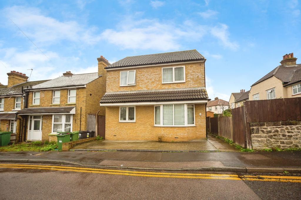 Property photo 1 of 15 Photo