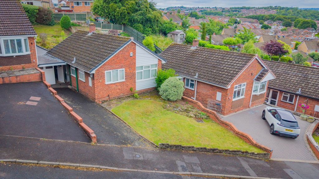Property photo 1 of 33