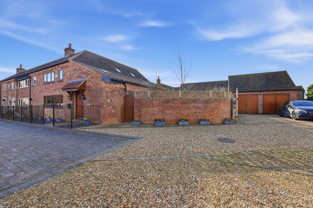 Property photo 1 of 22 Picture No. 30