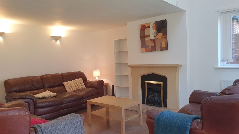 Property photo 2 of 21