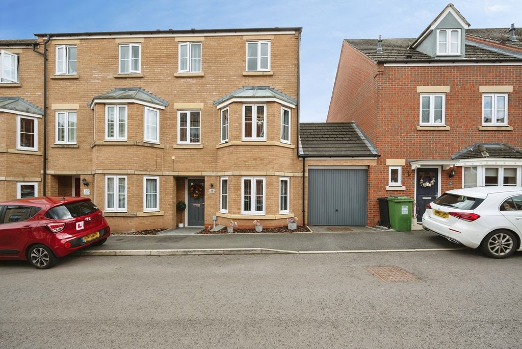 Property photo 1 of 35 Pbox-Img.Jpg