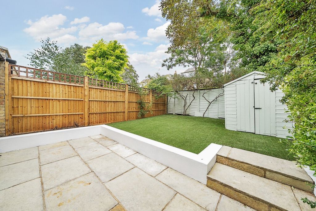 Property photo 3 of 14 Picture No. 12