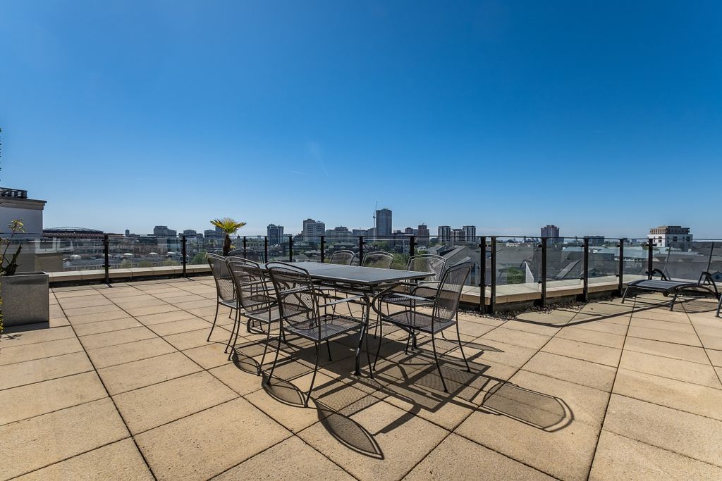 Property photo 1 of 13 Terrace