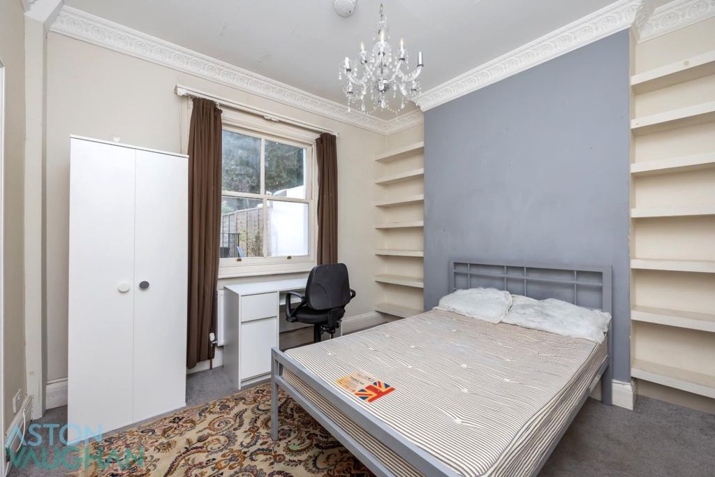 Additional image 9 of 6 bed terraced house to rentClifton Hill, Brighton BN1
