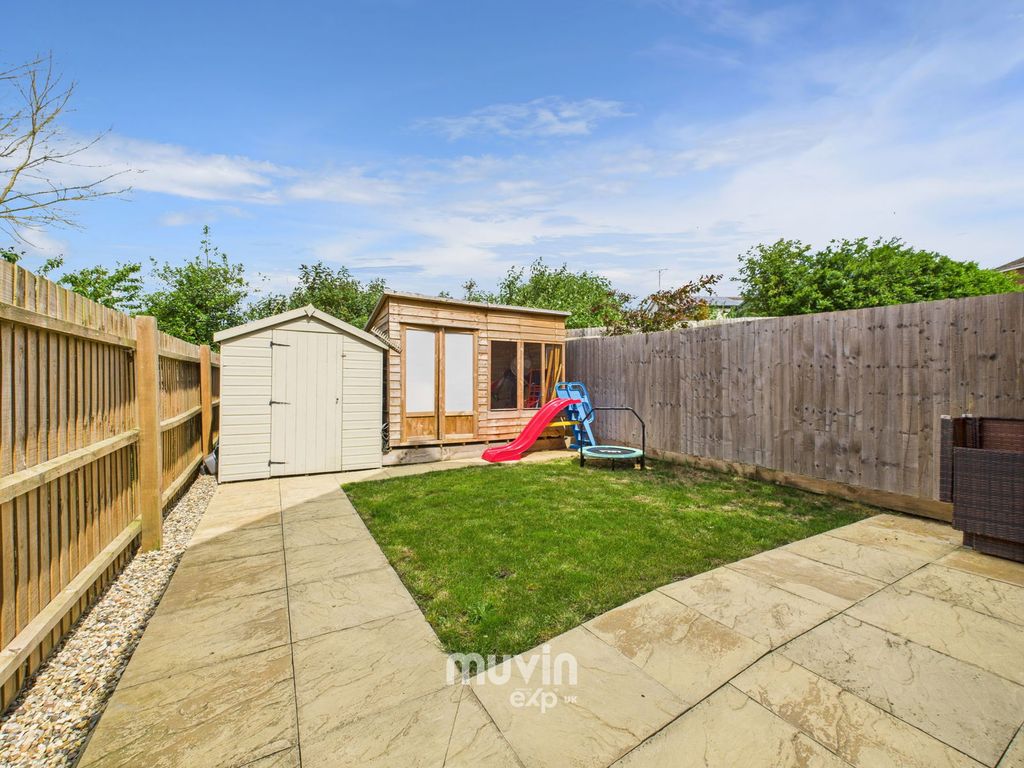 Property photo 2 of 11