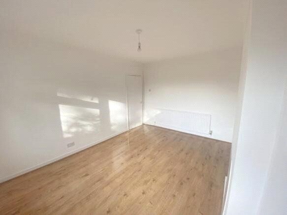 Property photo 3 of 15 Picture No. 02