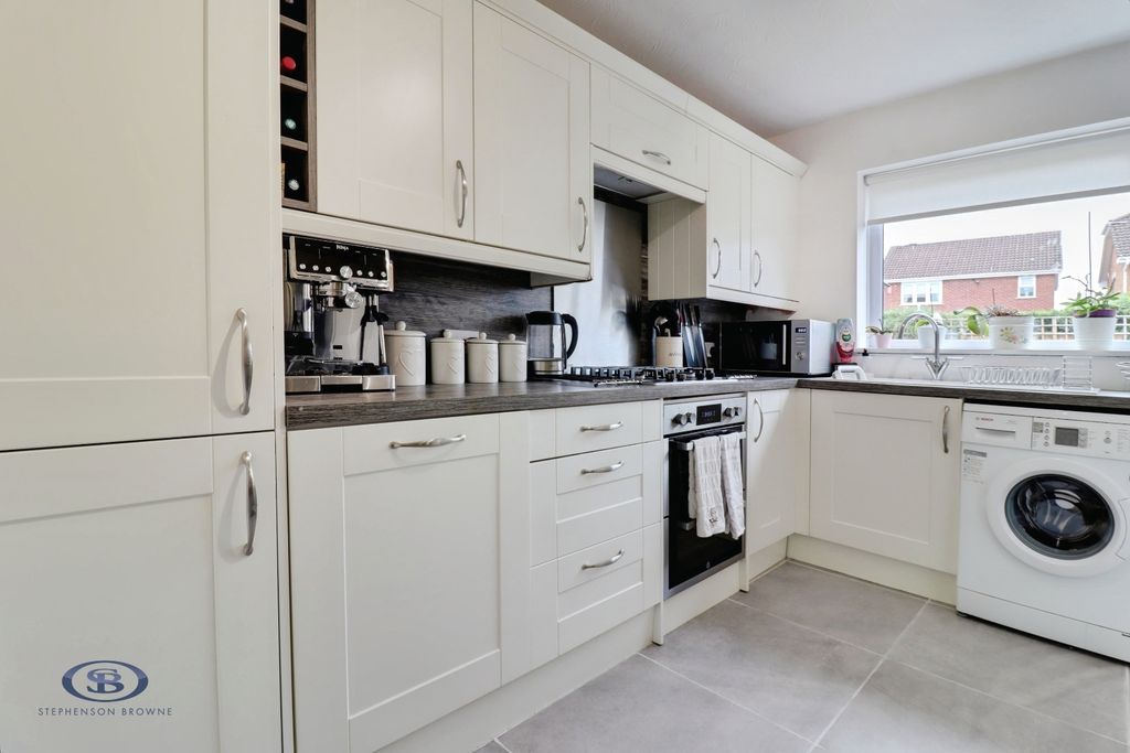 Property photo 2 of 28 Pbox-Img.Jpg
