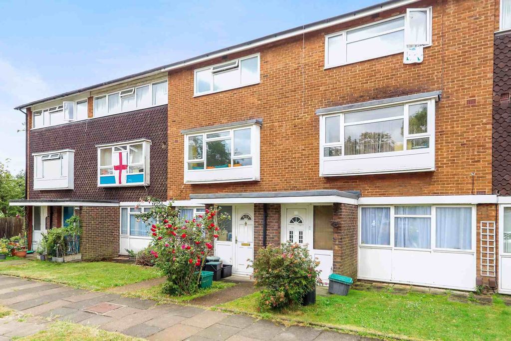 Property photo 1 of 8