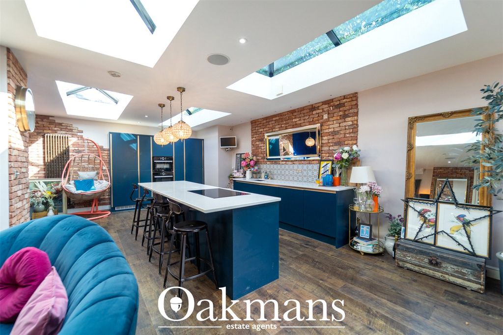 Property photo 1 of 48 Picture No. 98