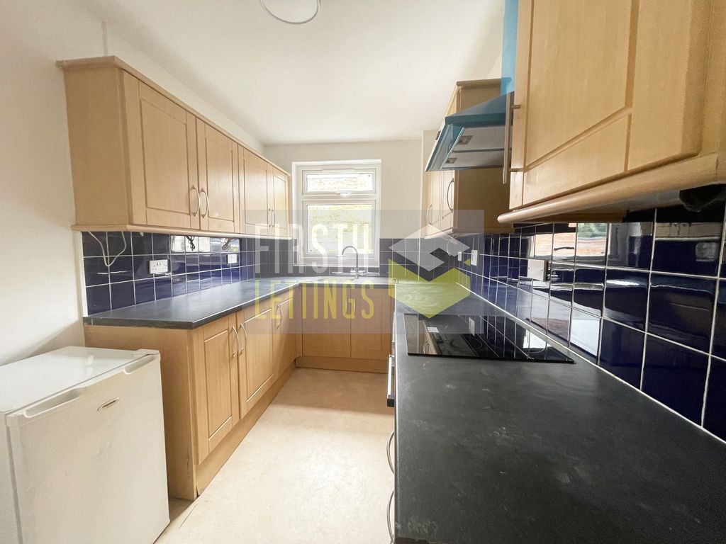 Property photo 2 of 11 Photo 8