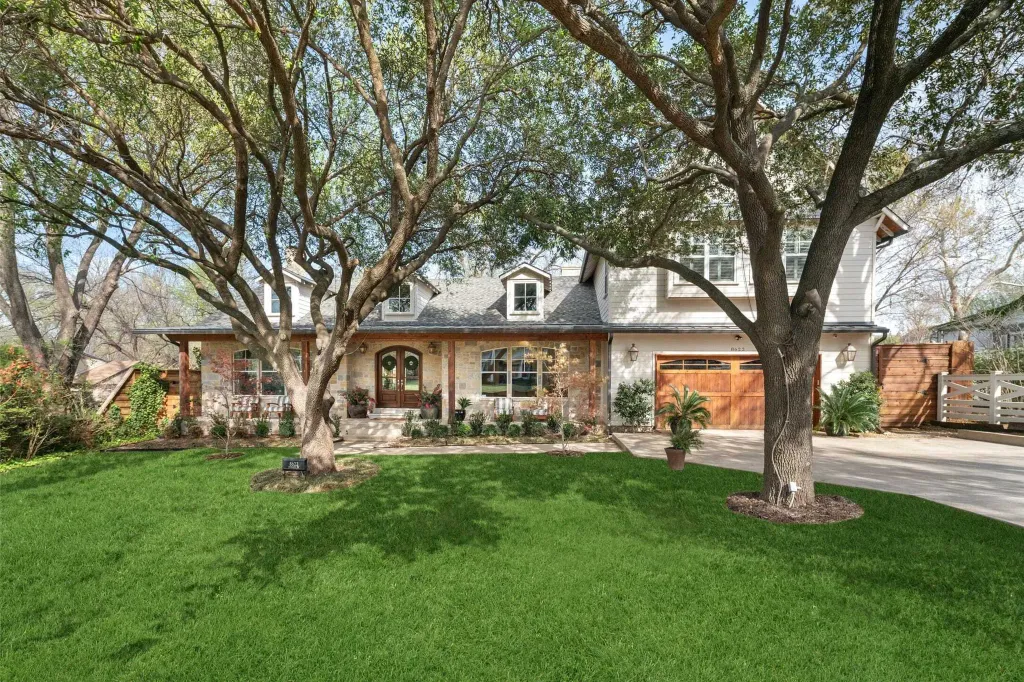 Property photo 1 of 31