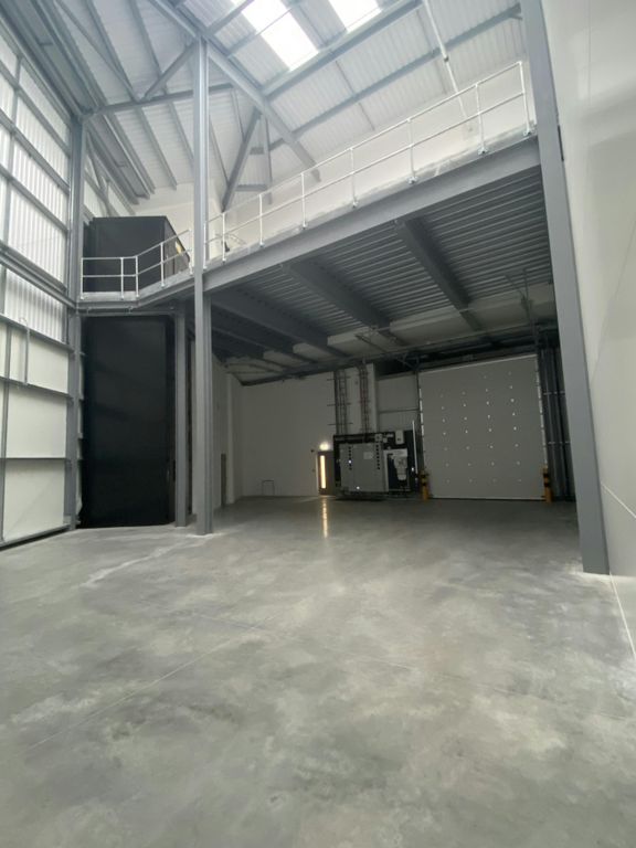 Property photo 2 of 4 Unit 5 Interior.Jpg