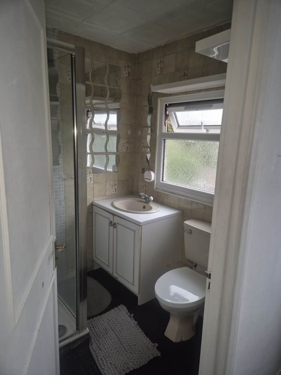 Property photo 3 of 4