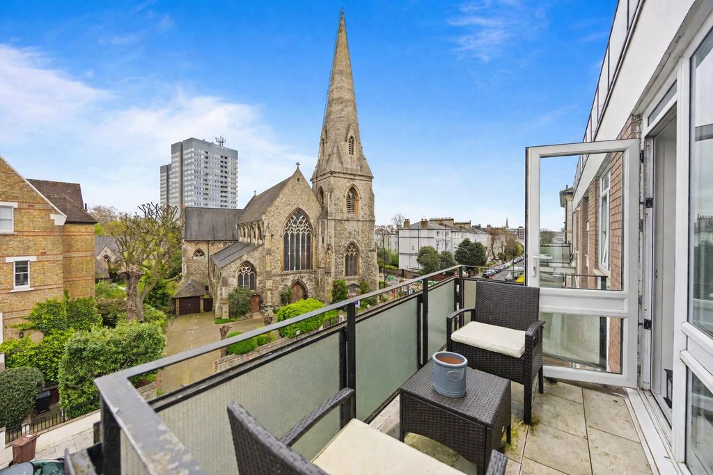 Property photo 2 of 11