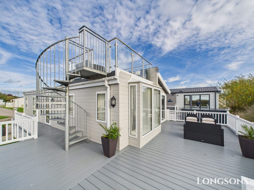 Property photo 1 of 33 Cam02173G0 Pr0276 Still050