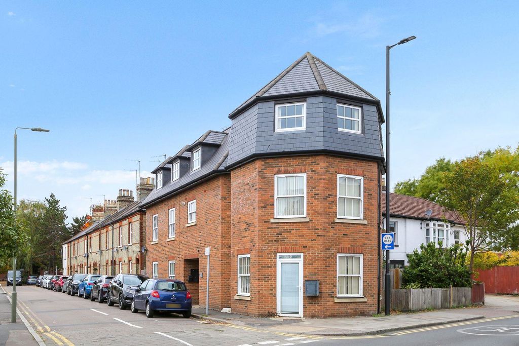 Property photo 1 of 9 Nn4-Rnbg.Jpeg