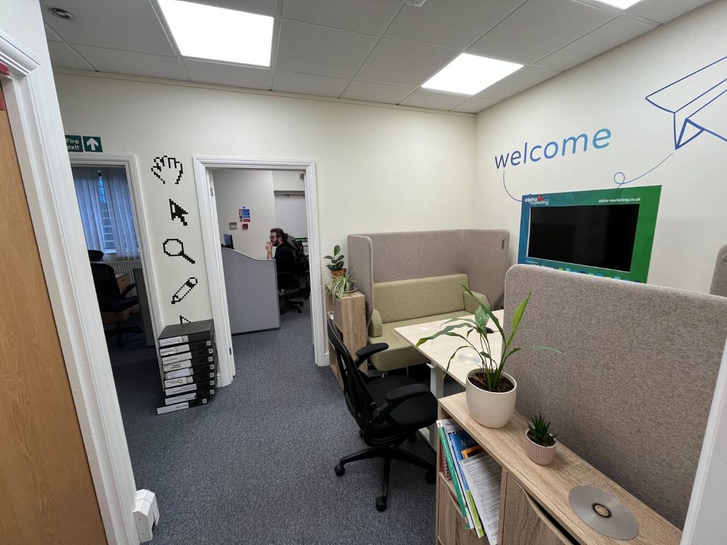 Property photo 3 of 9 Picture 3