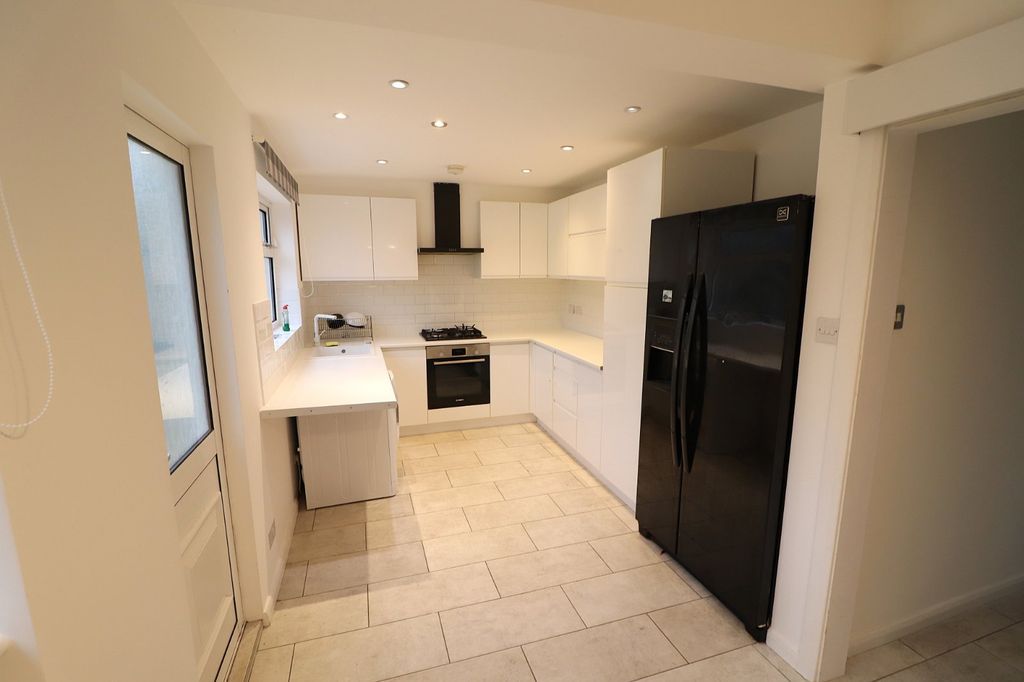 Property photo 3 of 18 Picture No. 08