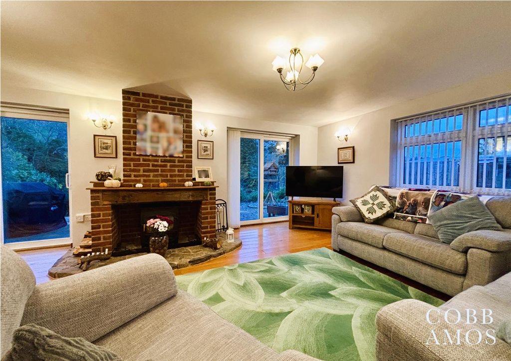 Property photo 3 of 27 Adp028.Jpg