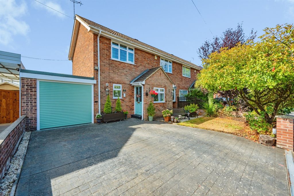Property photo 1 of 18