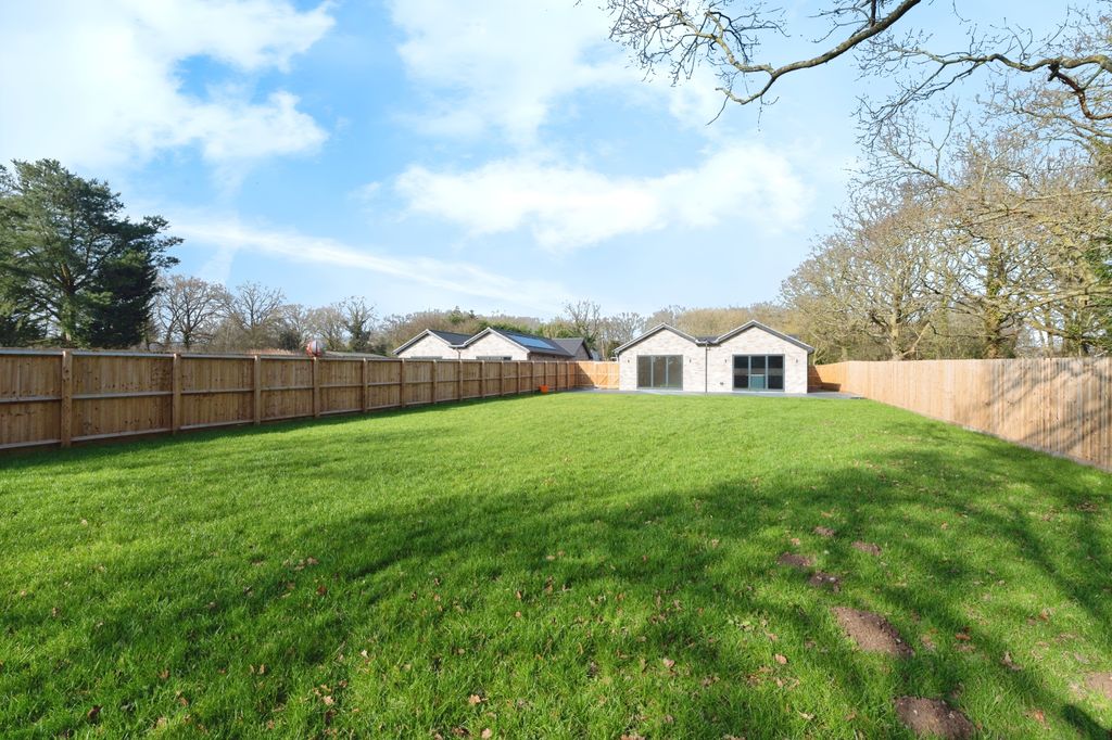 Property photo 1 of 17 Photography