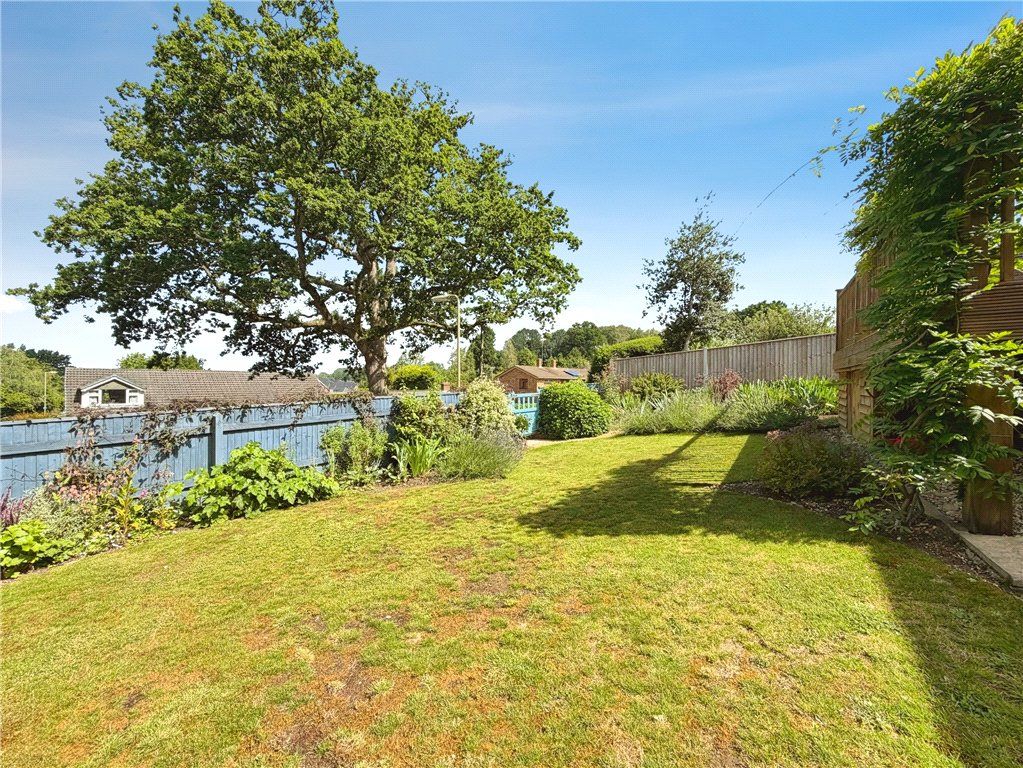 Property photo 2 of 22 Picture No. 23