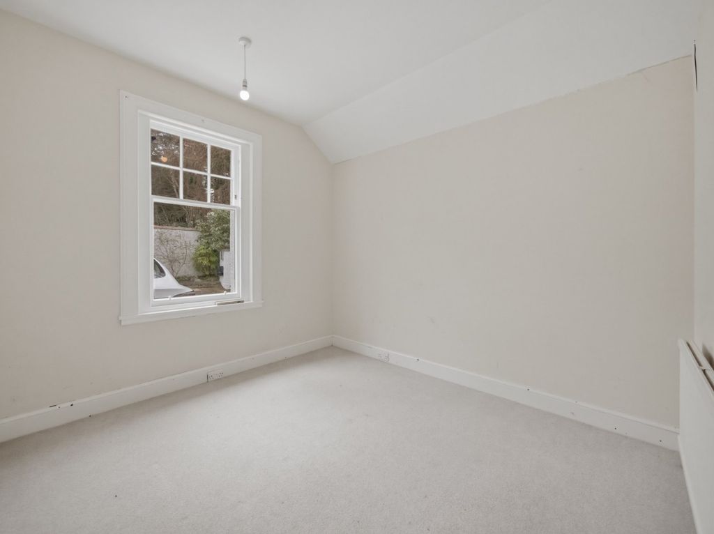 Property photo 3 of 19 Picture 3