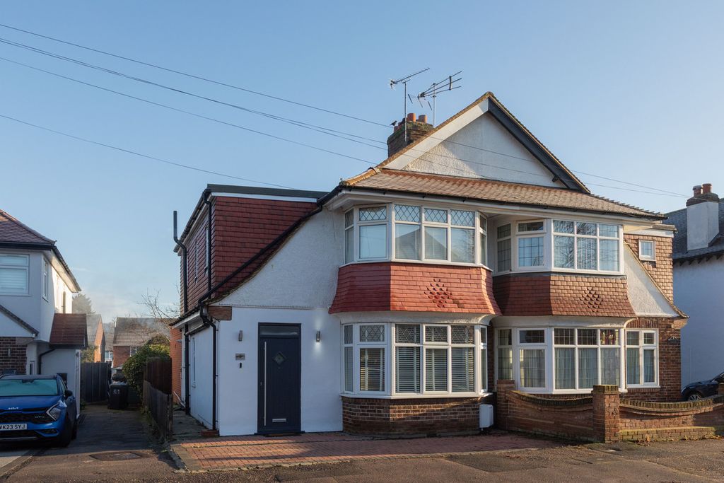 Property photo 1 of 23