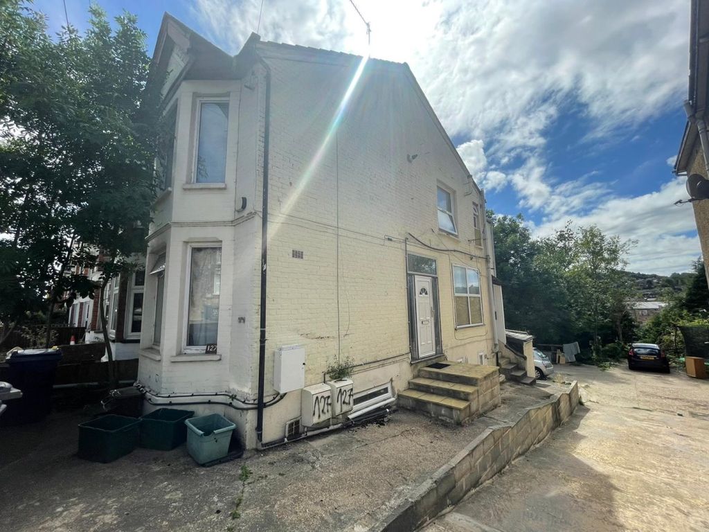Property photo 1 of 4