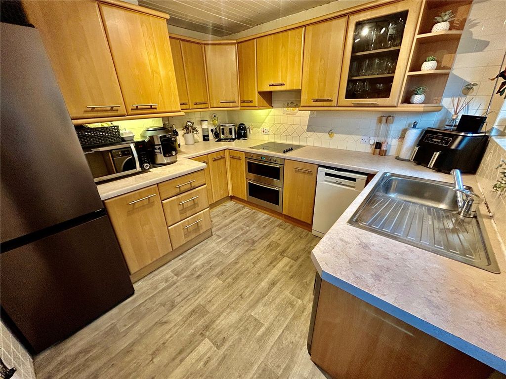 Property photo 3 of 22 Picture No. 09