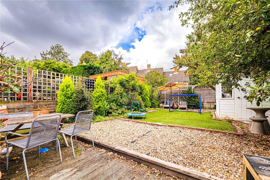 Property photo 2 of 21 Picture No. 24