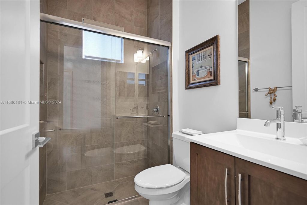 Property photo 3 of 5 <Alttext/>