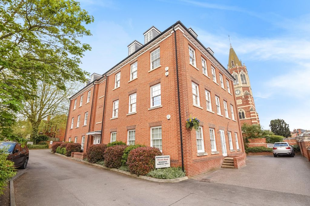 Property photo 1 of 20 Front (Main)