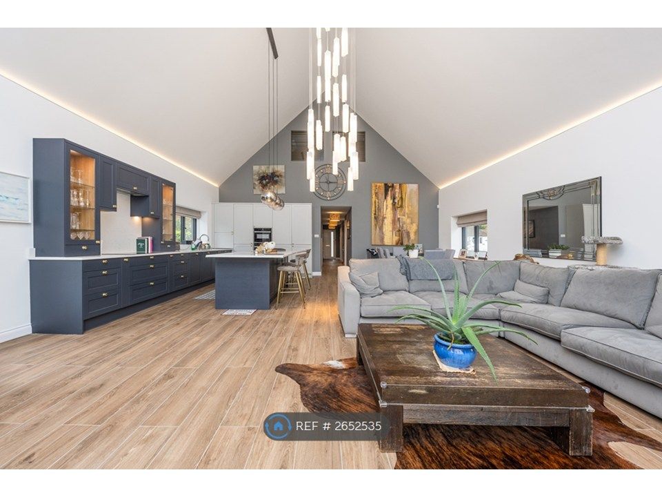 Property photo 3 of 24