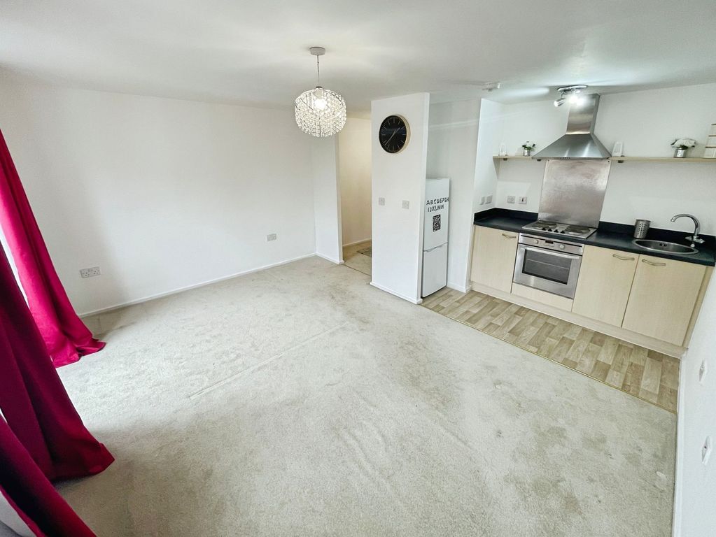 Property photo 2 of 9