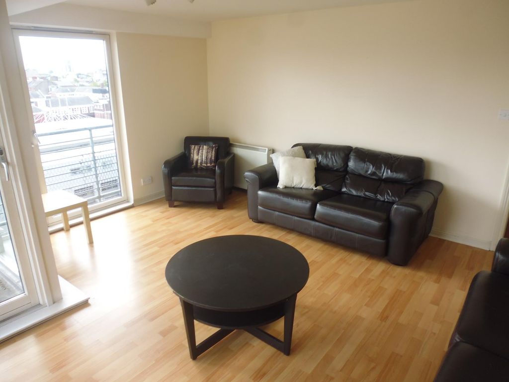 Property photo 3 of 11