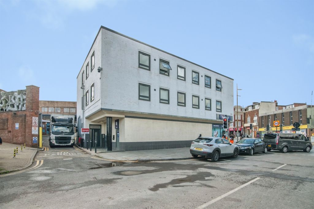 Property photo 1 of 6