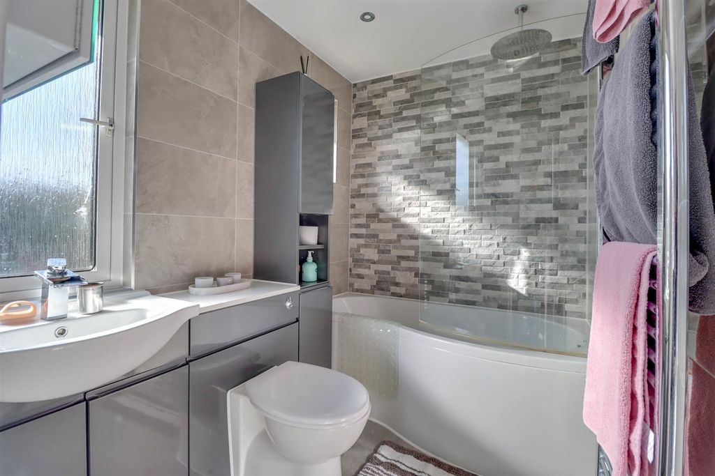 Property photo 3 of 12 24 Whist Avenue-9.Jpg
