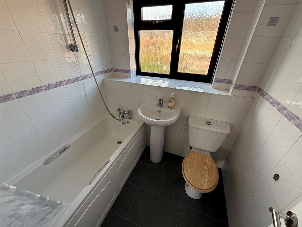 Property photo 1 of 8 Llys Bathroom.Jpg