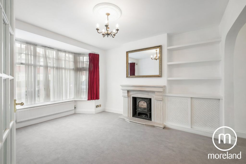 Property photo 2 of 12 2921895